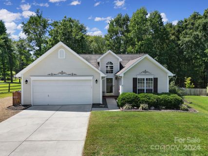 2405 Ivy Run Drive sold home in Oak Grove, Indian Trail, NC