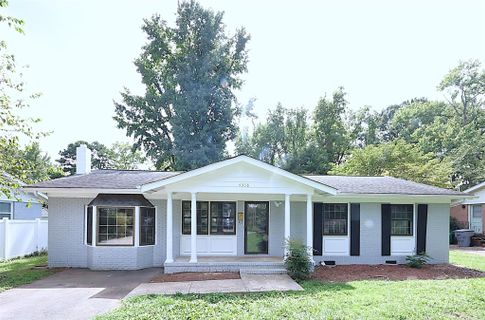 4308 Winedale Lane sold home in Crestmont, Charlotte, NC
