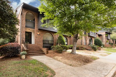 5807 Sharon Road A sold home in Southwood, Charlotte, NC