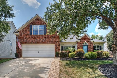 9600 Autumn Applause Drive sold home in Blakeney Heath - Fieldstone, Charlotte, NC