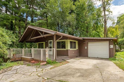 214 Tracy Grove Road sold home in Woodlawn, Hendersonville, NC