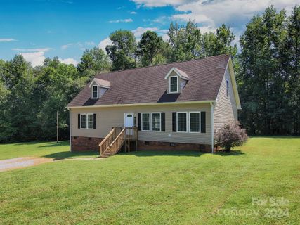 144 River Bank Road sold home in River Run Ii, Statesville, NC
