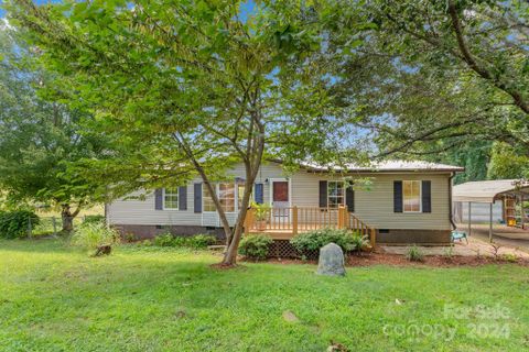 10 Clover Brook Drive sold home in Clover Brook, Weaverville, NC
