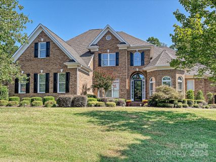 7512 Meadowgate Lane