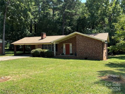 1203 Robinhood Lane