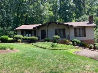 A home in Lynwoode, North Wilkesboro