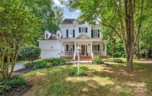 7815 Hollow Oaks Lane sold home in The Oaks On Providence, Waxhaw, NC