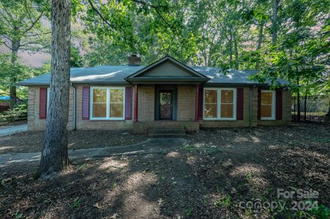 6215 Coatbridge Lane