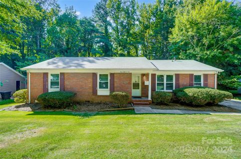 4806 Farm Pond Lane