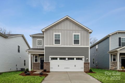 335 Bezelle Avenue