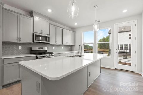 1552 Blanche Street sold home in Mineral Springs, Charlotte, NC