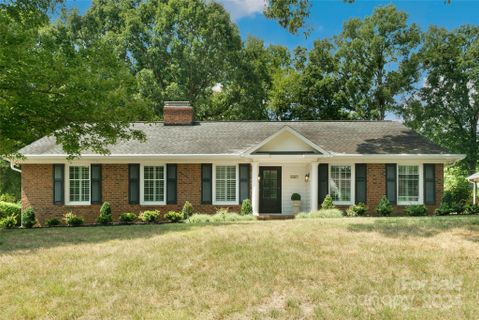 1307 Redcoat Drive