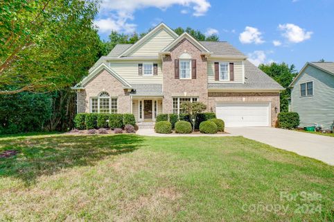 2736 Peverell Lane