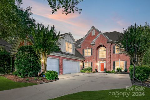 13626 Darby Chase Drive sold home in Vanderbilt At Providence, Charlotte, NC