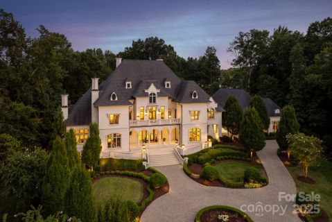 423 Oakmont Lane