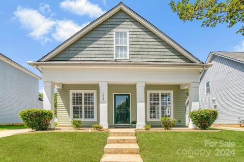 1829 Stroud Park Court sold home in The Park At Oaklawn, Charlotte, NC
