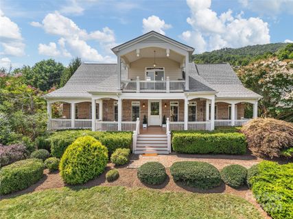296 Cardinal Lane