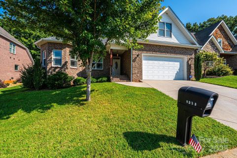 1273 10th Street Place sold home in Waterstone, Hickory, NC