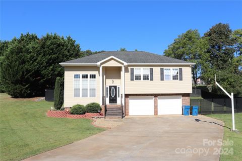 4 Miss Julia Way sold home in Lakeside Summit, Granite Falls, NC