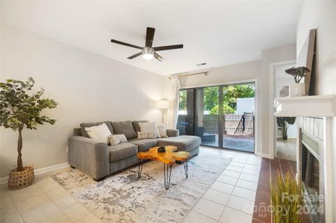 2719 Selwyn Avenue sold home in Oakmore at Selwyn, Charlotte, NC