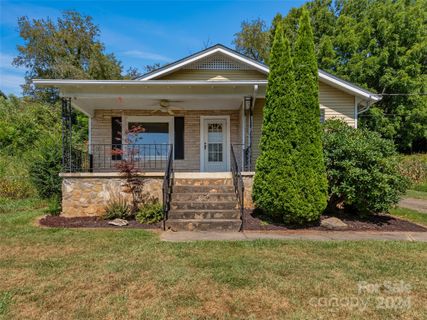 57 Nesbitt Street sold home in Hillside Terrace, Waynesville, NC