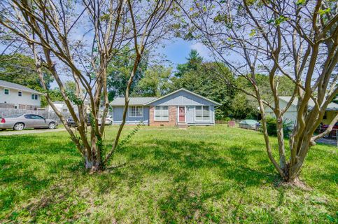 300 King Henry Lane sold home in Kings Grant, Gastonia, NC