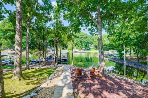 9 Weatherly Way