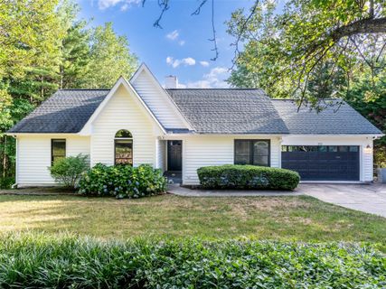 Previously sold for $886,000