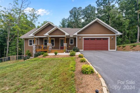 158 Jonathan Lane sold home in The Orchards at Owensby Road, Hendersonville, NC