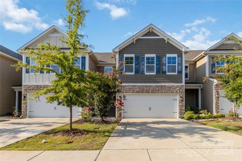 2465 Palmdale Walk Drive sold home in Forest Grove, Fort Mill, SC