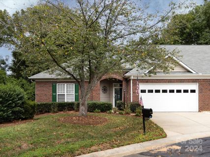 3754 Oak View Court sold home in Mint Lake Village, Matthews, NC