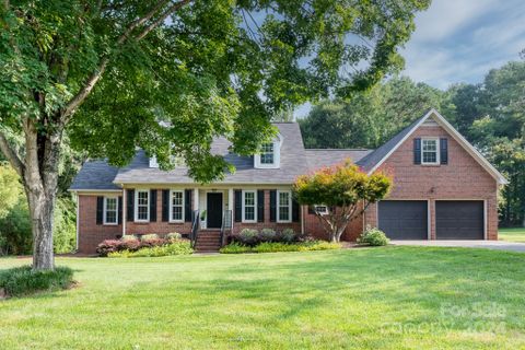 122 Creek Hollow Trail sold home in Point Crossing, Belmont, NC