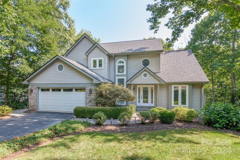 910 Sunlight Ridge Drive sold home in The Ledges of Hidden Hills, Hendersonville, NC