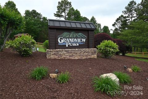 33 Grandview Peaks Drive