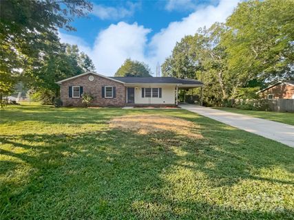 1525 Vanderlip Drive sold home in Kingston Hills, Gastonia, NC