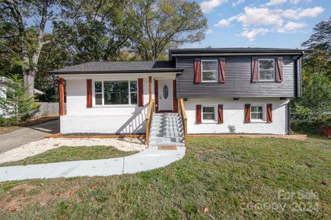 1815 Edgewater Drive