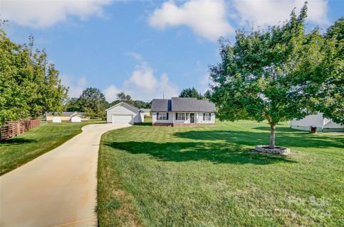 426 Cottonwood Circle sold home in Hampton Meadows, Monroe, NC