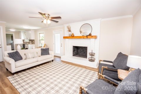 162 Dellinger Drive sold home in Meadowview Estates, Statesville, NC