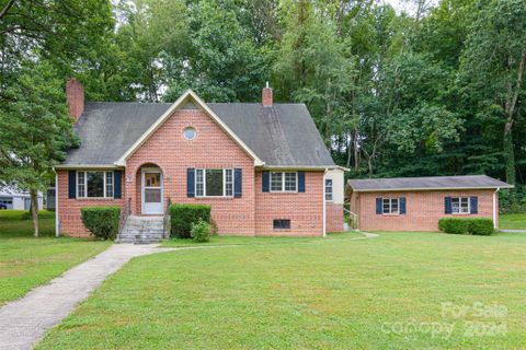 388 E Marshall Street sold home in Brookmont, Waynesville, NC
