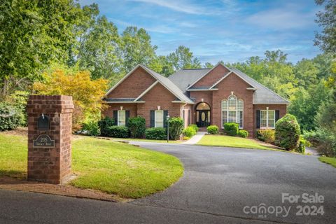 205 Oak Dale Lane sold home in Oak Knolls, Morganton, NC