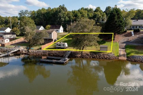 207 Catawba Avenue sold home in Pacific Mills, Hickory, NC