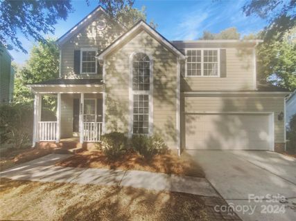 8527 Woodhill Manor Court