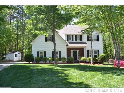 2905 Stonehedge Court sold home in Oakcroft, Matthews, NC