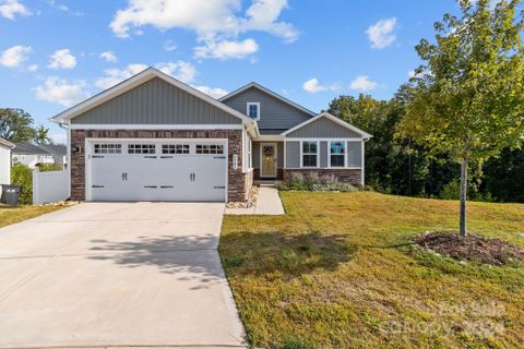 5541 Hughesdale Drive sold home in Woodgrove, Charlotte, NC