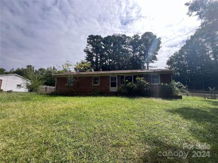 4721 Chapel Grove Road sold home in Fallscrest, Gastonia, NC