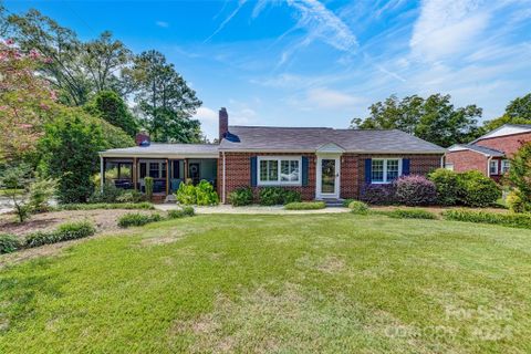 503 Forest Lane