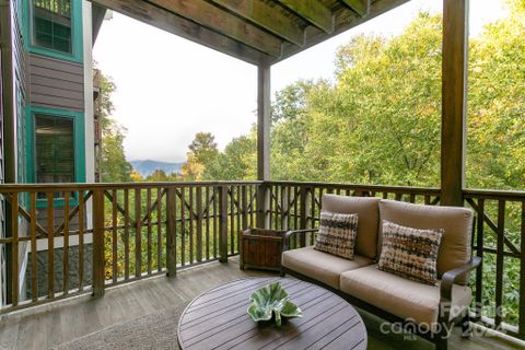 222 Creekside Way D/102