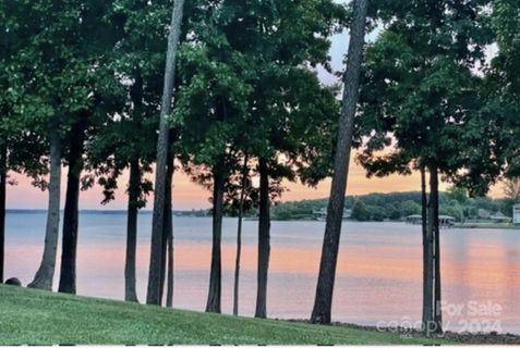 120 S Cove Key Lane sold home in Cove Key, Mooresville, NC