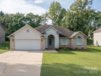 149 Walking Horse Run sold home in Chestnut Ridge, Stanley, NC