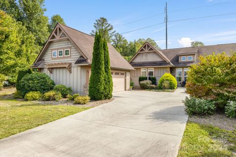 21 Foxtail Court sold home in Wolfchase, Hendersonville, NC